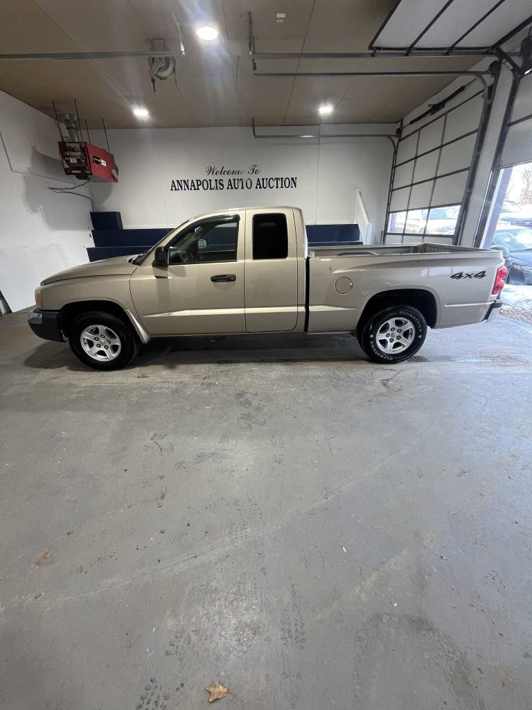 Used 2005 Dodge Dakota SLT w/ Trailer Tow Group