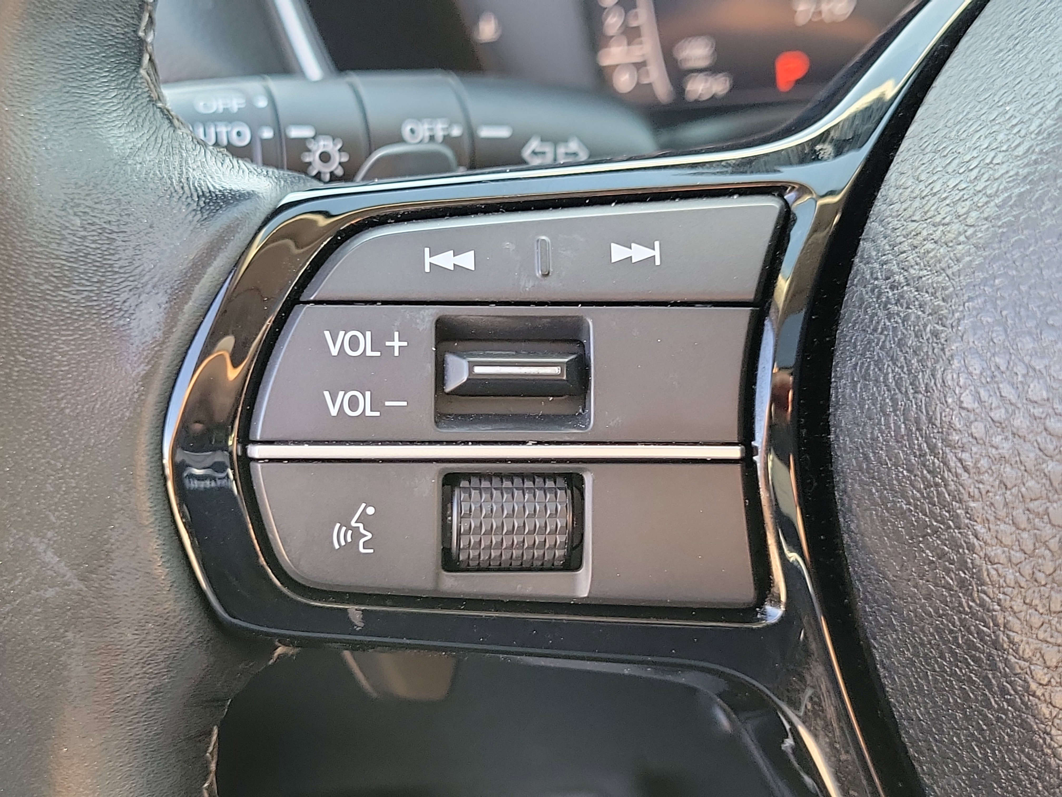 Used 2023 Honda Civic Touring image 25