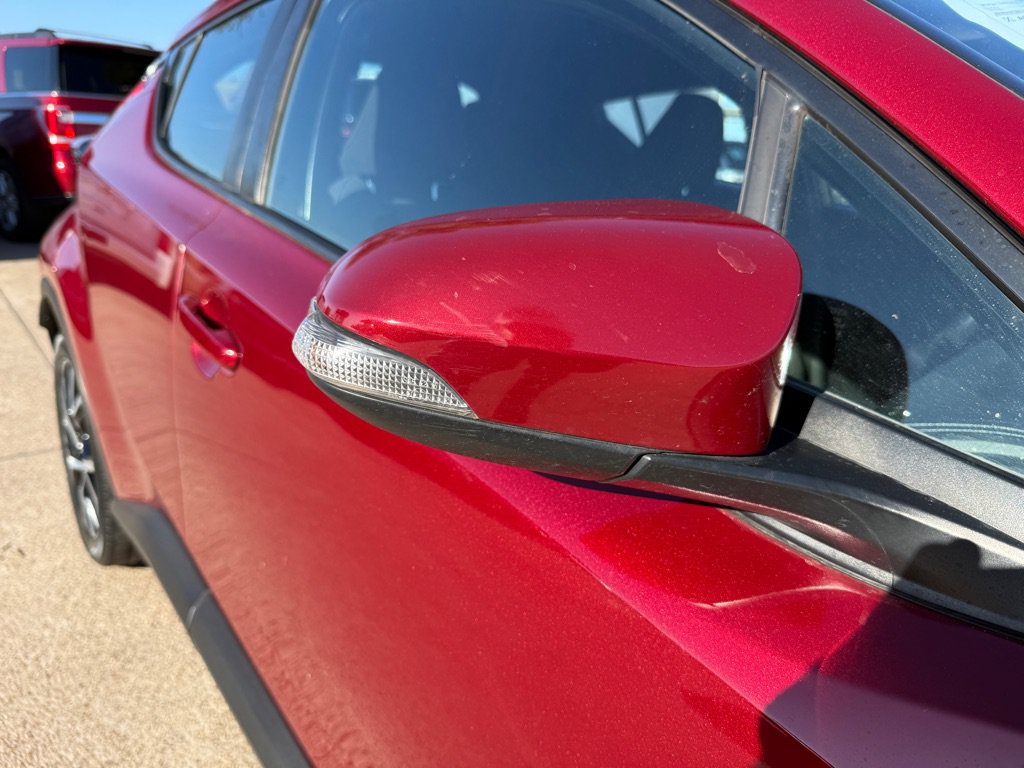 Used 2018 Toyota C-HR XLE FWD image 10