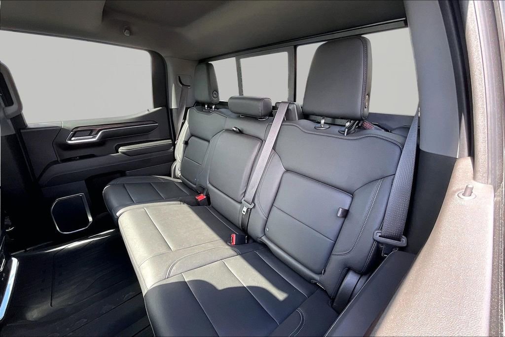 Used 2023 GMC Sierra 1500 SLT AWD/4WD image 24