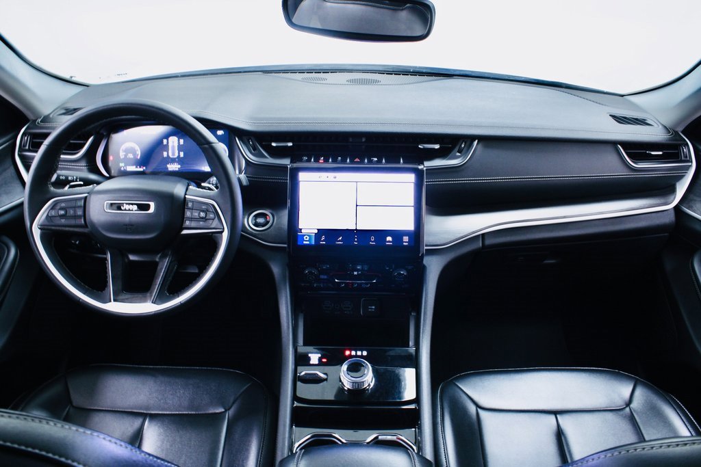 Used 2023 Jeep Grand Cherokee Limited image 25