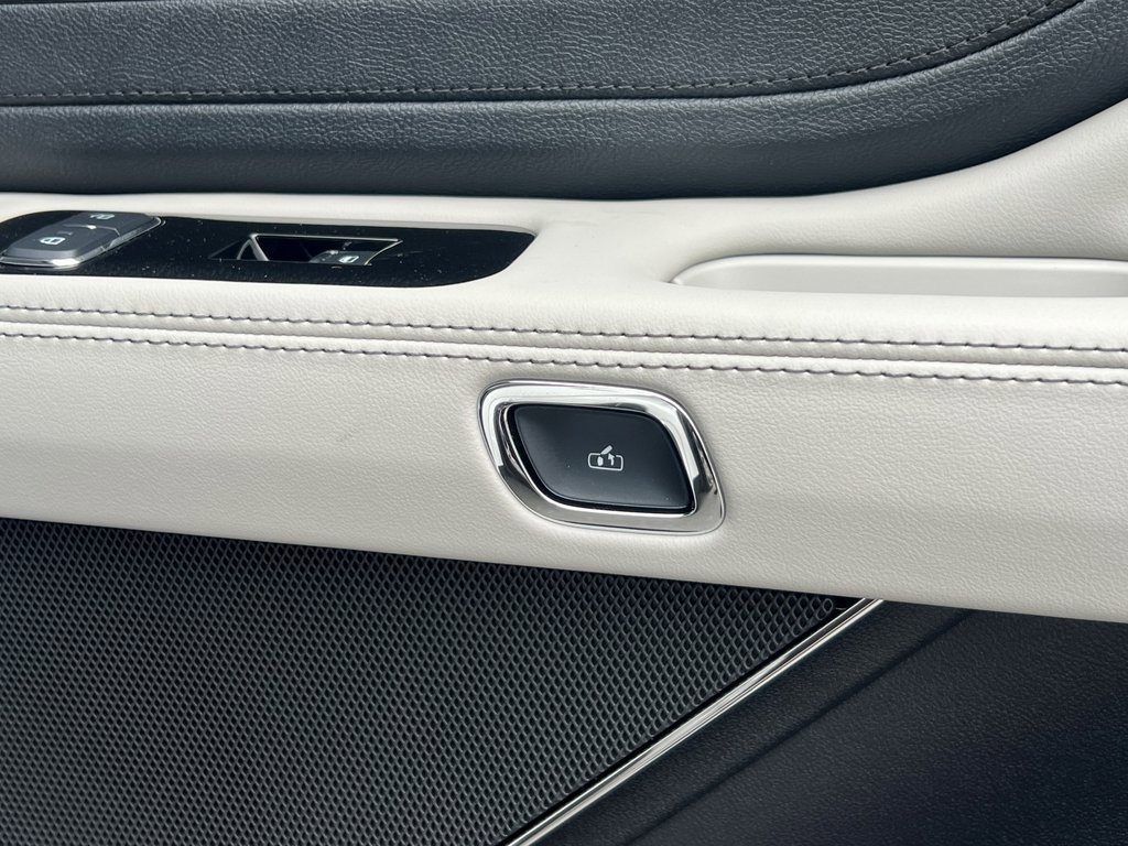 New 2026 Lincoln Aviator AWD image 10