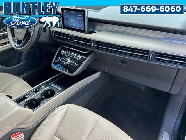 Used 2022 Lincoln Corsair AWD w/ Premium Package image 10