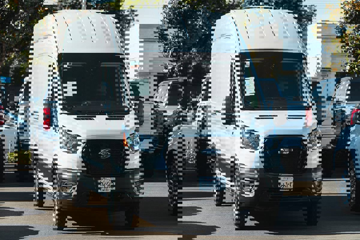 Used 2022 Ford Transit 250 148 High Roof Extended w/ Load Area Protection Package image 5