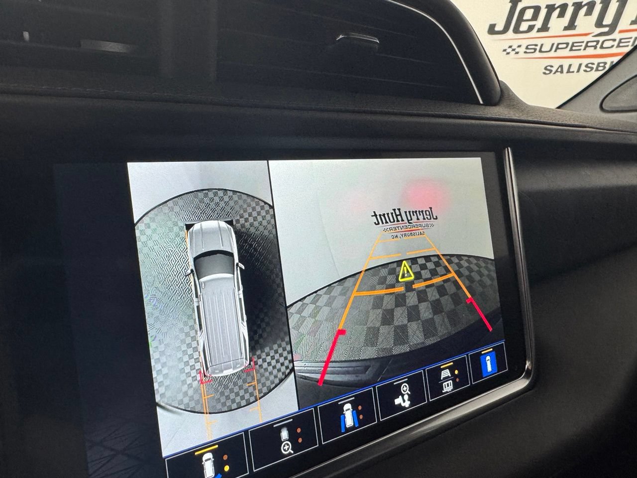 Used 2022 GMC Yukon Denali AWD/4WD image 14