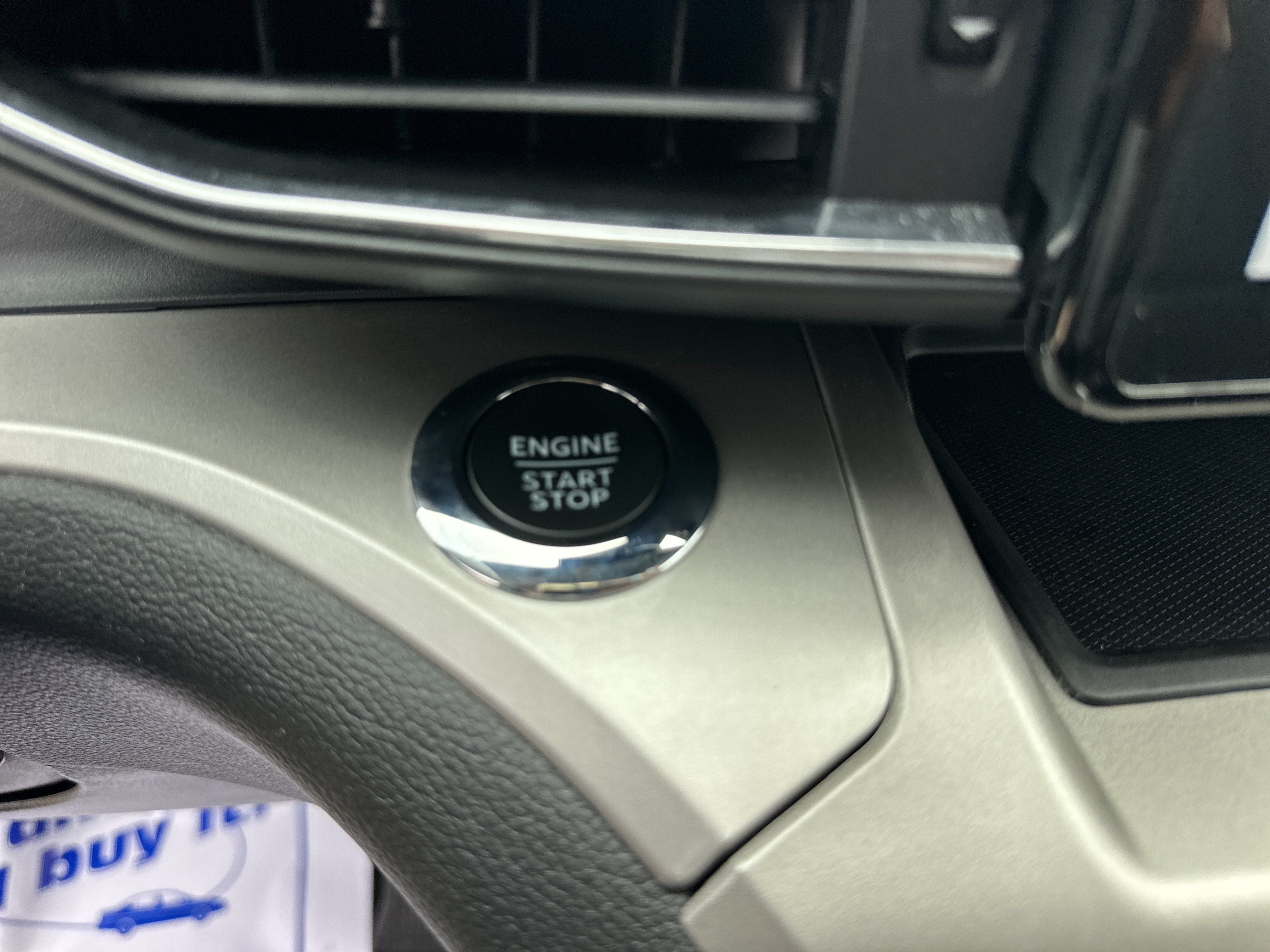 Used 2022 Ford Explorer XLT w/ Equipment Group 202A AWD/4WD image 14