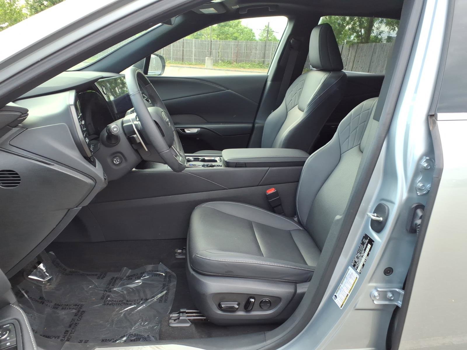 Certified 2023 Lexus RX 350 Premium w/ Accessory Package AWD/4WD image 19