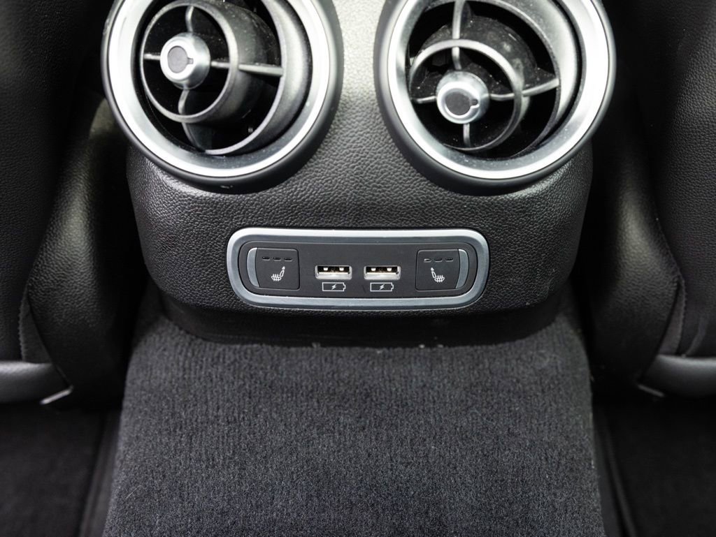 Used 2024 Alfa Romeo Giulia Veloce image 48