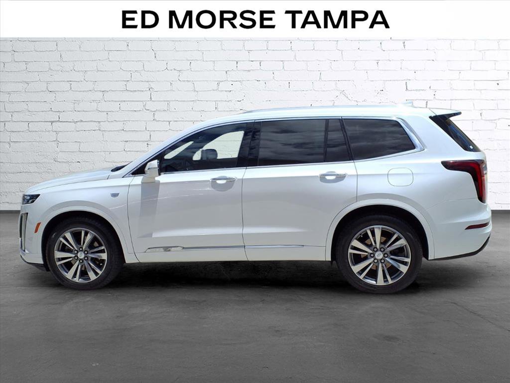 Used 2021 Cadillac XT6 Premium Luxury FWD image 2