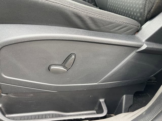 Used 2022 Ford Transit Connect XLT image 20