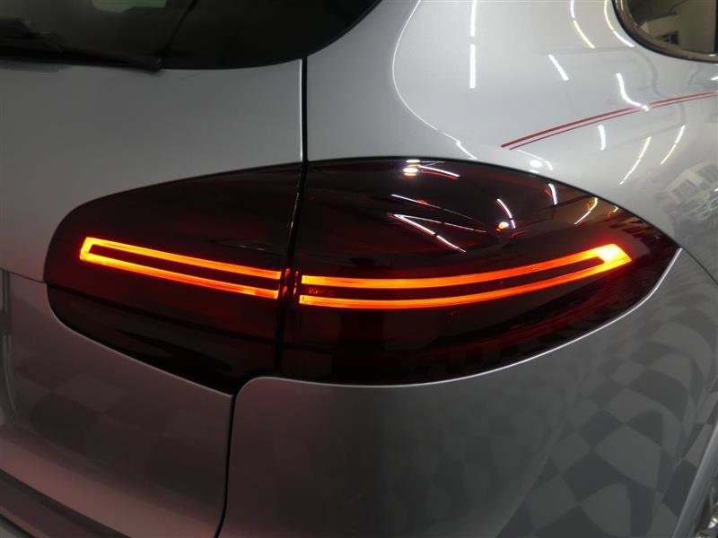 Used 2017 Porsche Cayenne GTS AWD/4WD image 16