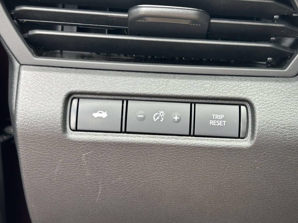Used 2023 Nissan Altima 2.5 SV FWD image 19