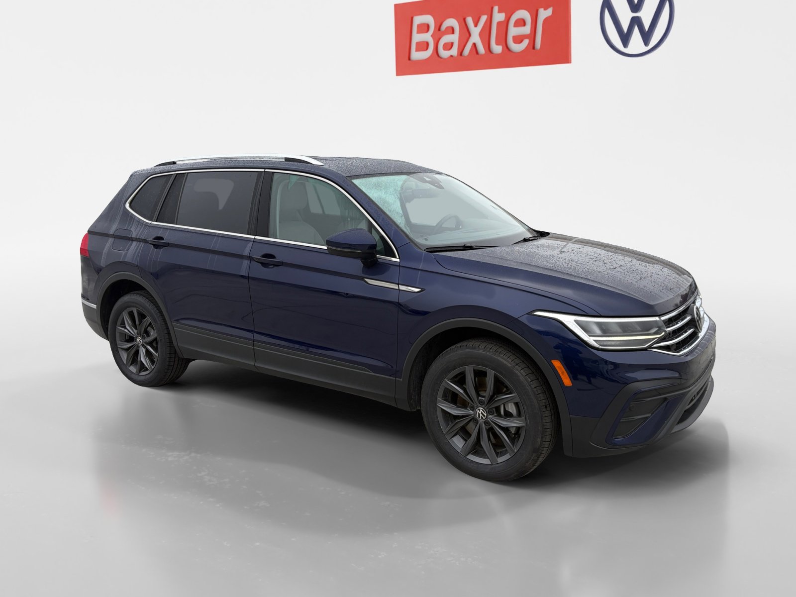 Used 2022 Volkswagen Tiguan SE image 1