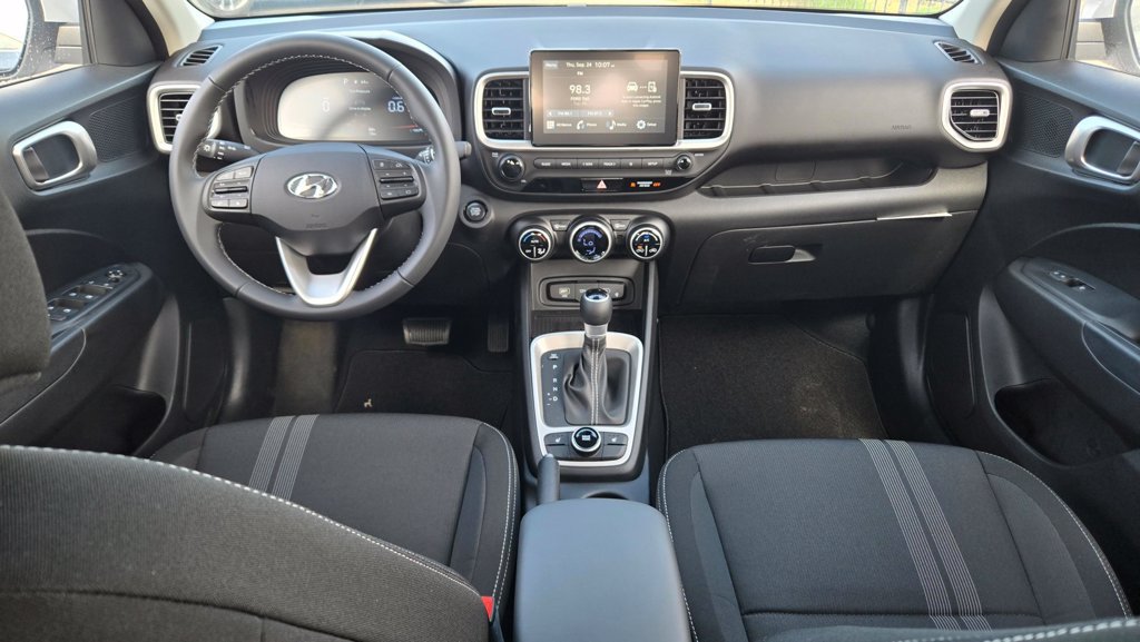New 2026 Hyundai Venue SEL FWD image 10