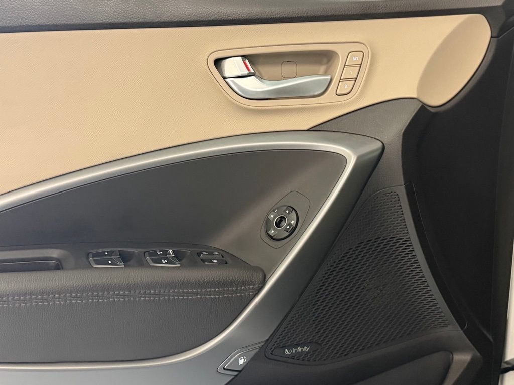 Used 2019 Hyundai Santa Fe XL FWD image 12