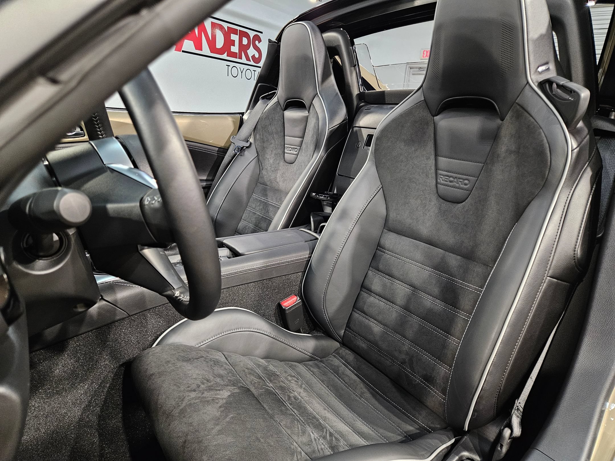 Used 2024 MAZDA MX-5 Miata RF Club RWD image 21