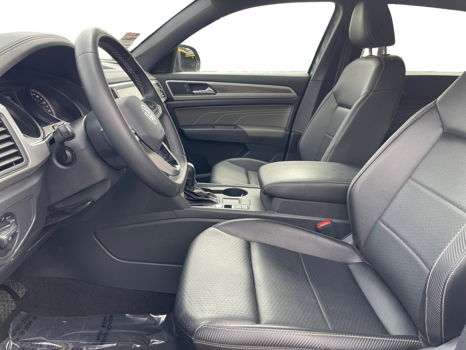 Used 2021 Volkswagen Atlas Cross Sport SE w/ Panoramic Sunroof Package image 9