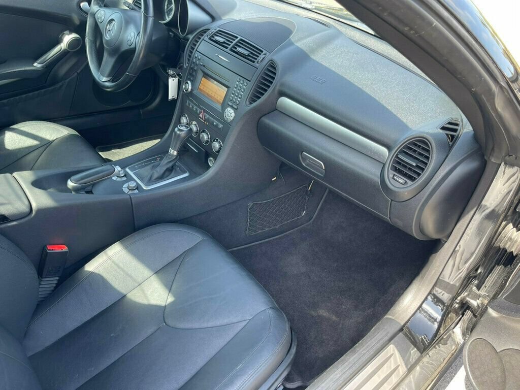 Used 2009 Mercedes-Benz SLK 350 image 26