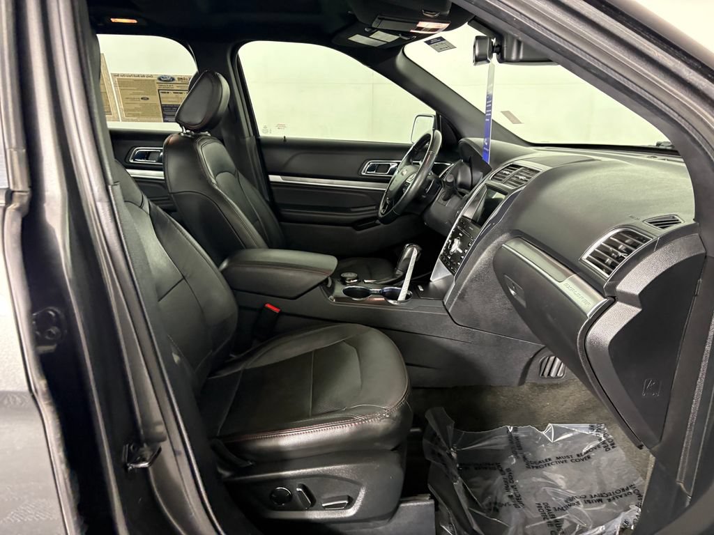Certified 2018 Ford Explorer Sport w/ Equipment Group 401A AWD/4WD image 40