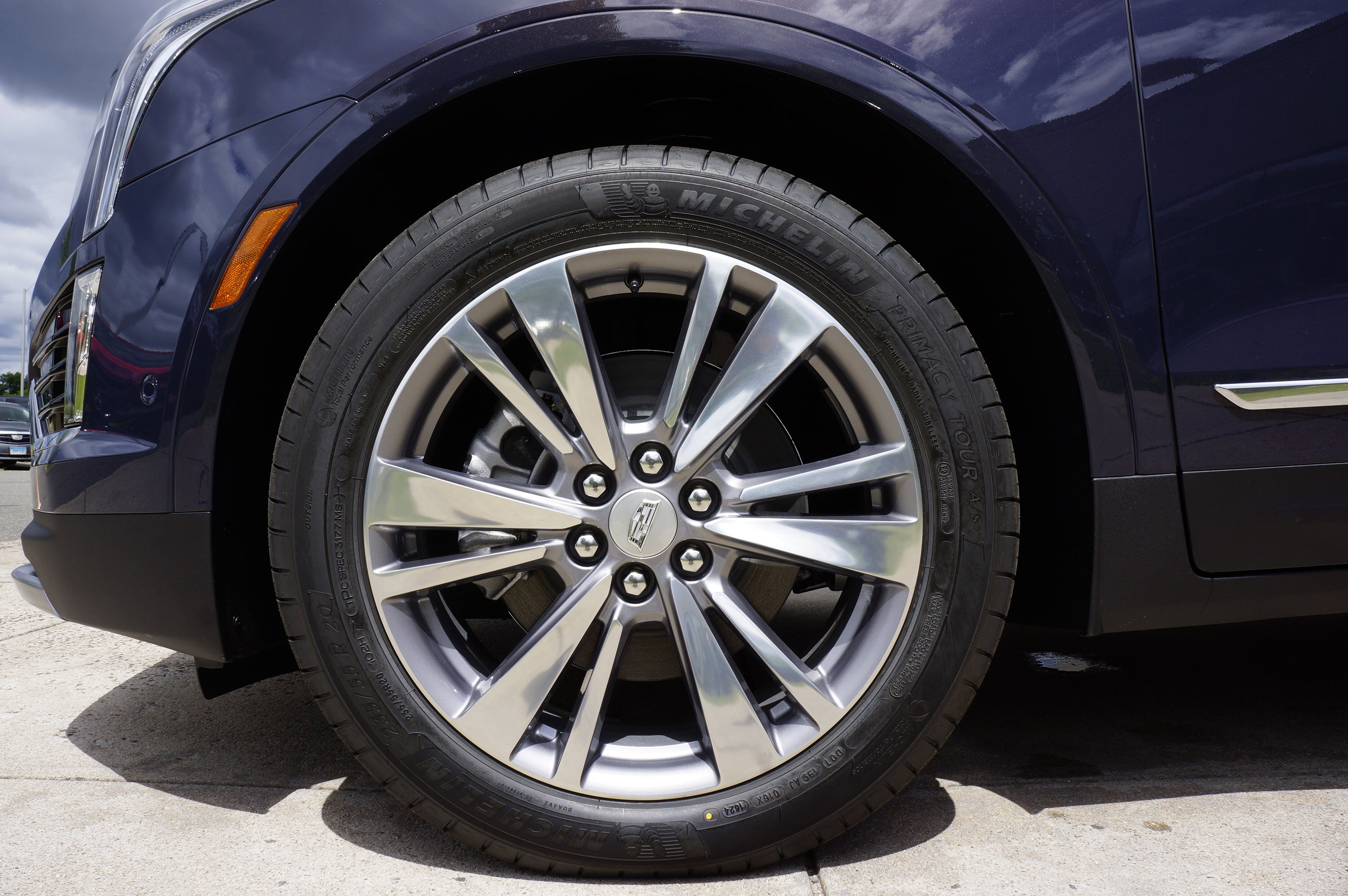 Used 2025 Cadillac XT5 Premium Luxury image 17