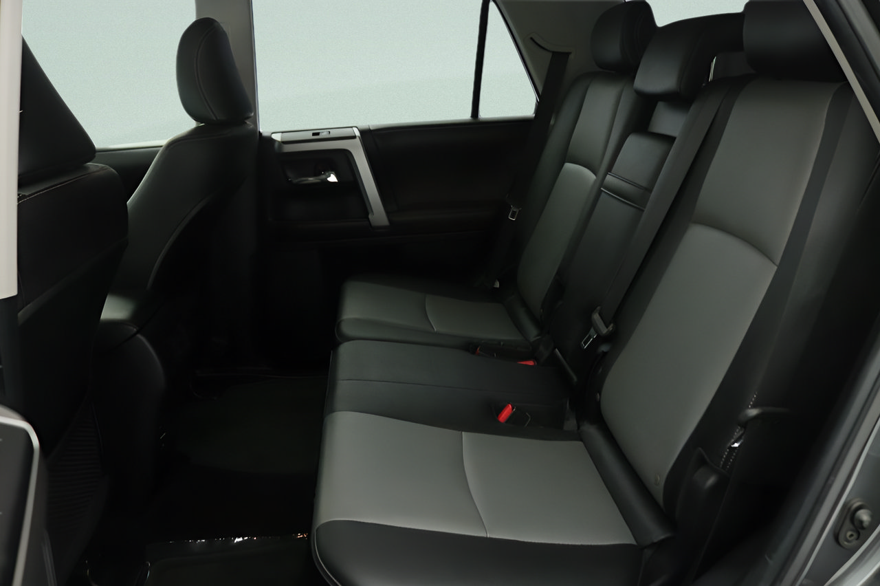 Used 2017 Toyota 4Runner SR5 Premium RWD image 31