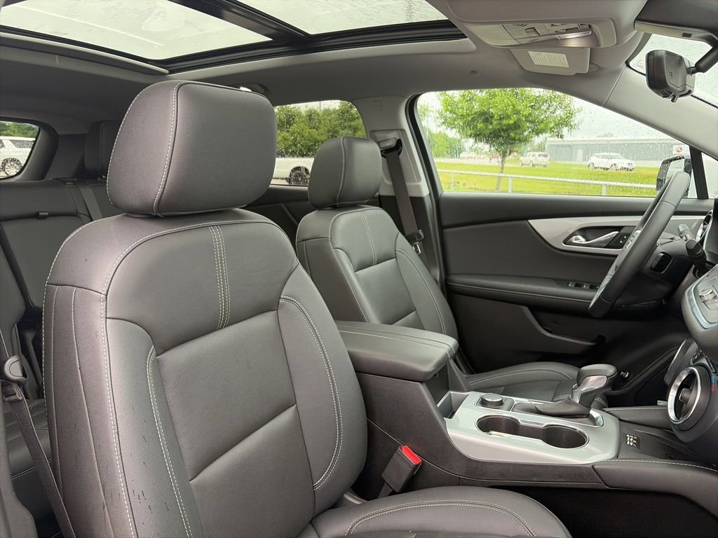 Used 2023 Chevrolet Blazer LT w/ Sound & Technology Package AWD/4WD image 36