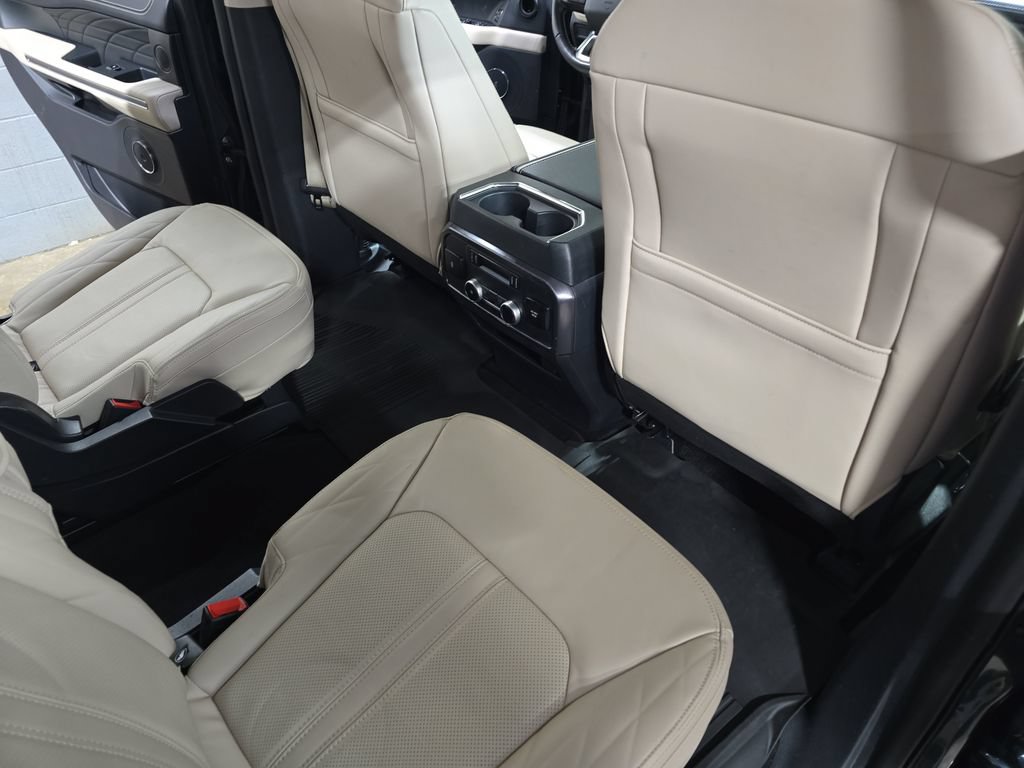 Used 2022 Ford Expedition Platinum AWD/4WD image 13