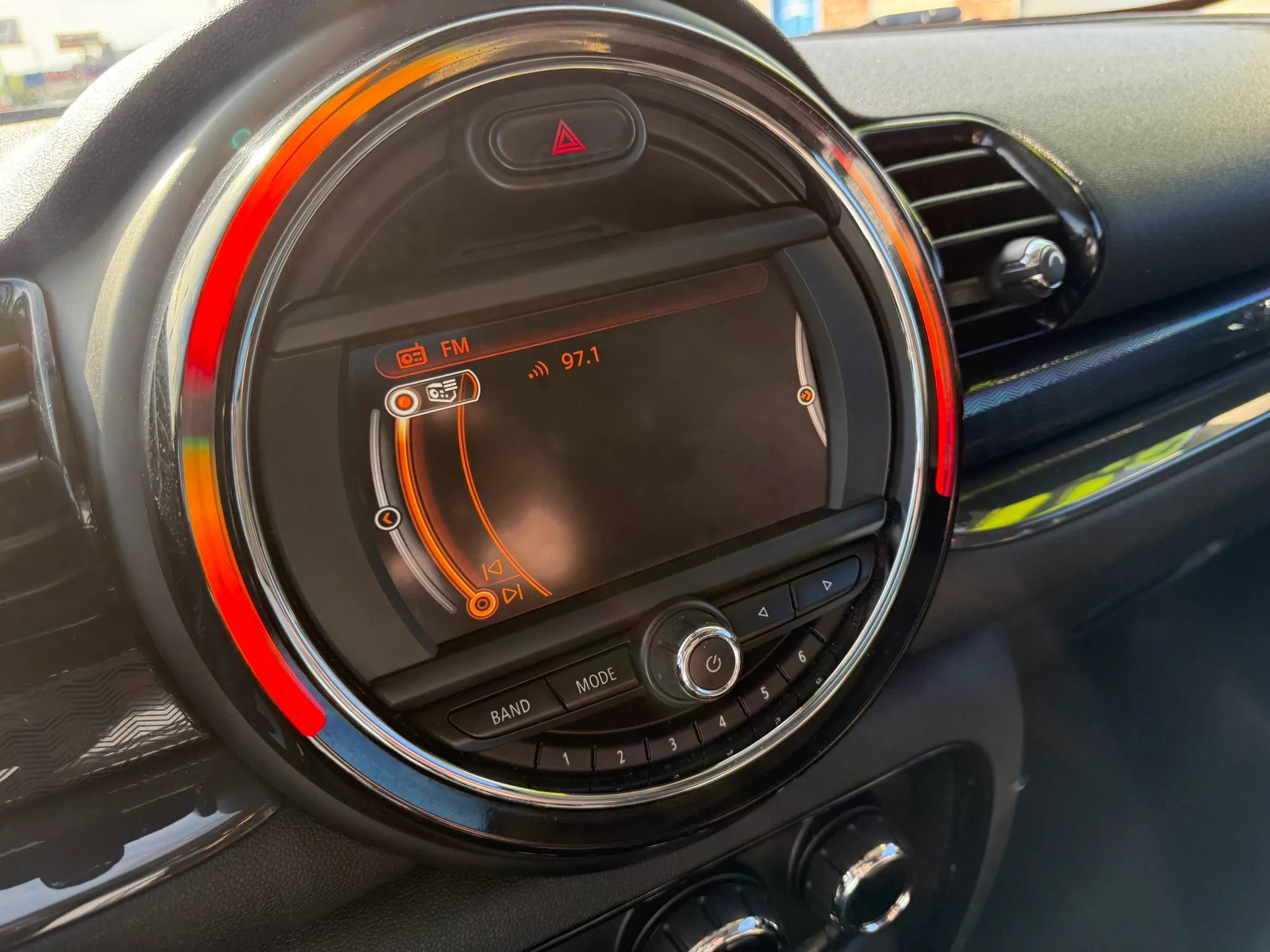 Used 2017 MINI Cooper Clubman image 20