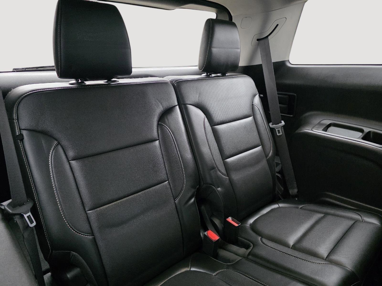 Used 2019 GMC Acadia SLT image 15