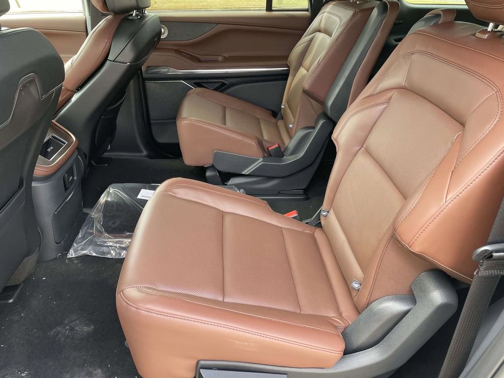 New 2026 Lincoln Navigator L Reserve image 12