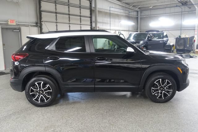 Used 2022 Chevrolet TrailBlazer ACTIV w/ Technology Package AWD/4WD image 8