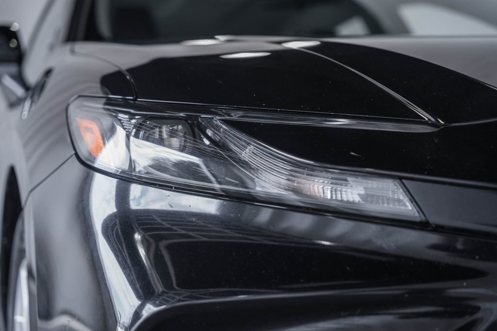 Used 2025 Toyota Camry LE FWD image 11