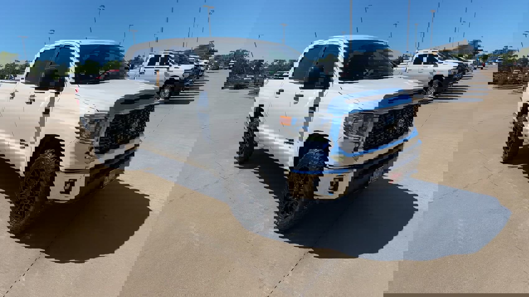 Used 2020 Toyota Tundra SR5 image 3