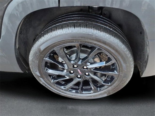 Used 2023 GMC Terrain SLE w/ Driver Convenience Package image 7