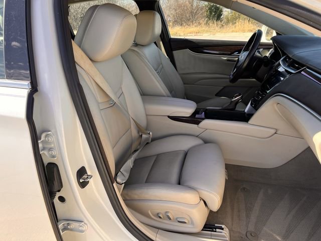 Used 2013 Cadillac XTS Premium image 26