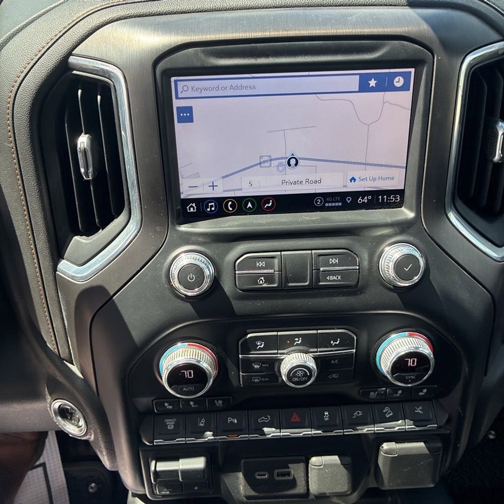 Used 2021 GMC Sierra 2500 AT4 w/ AT4 Premium Plus Package AWD/4WD image 11