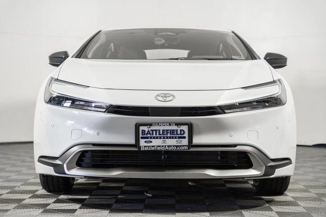 New 2026 Toyota Prius Plug-In Hybrid FWD image 2