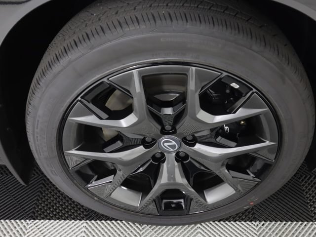 New 2026 Lexus TX 500h AWD w/ Technology Package image 9