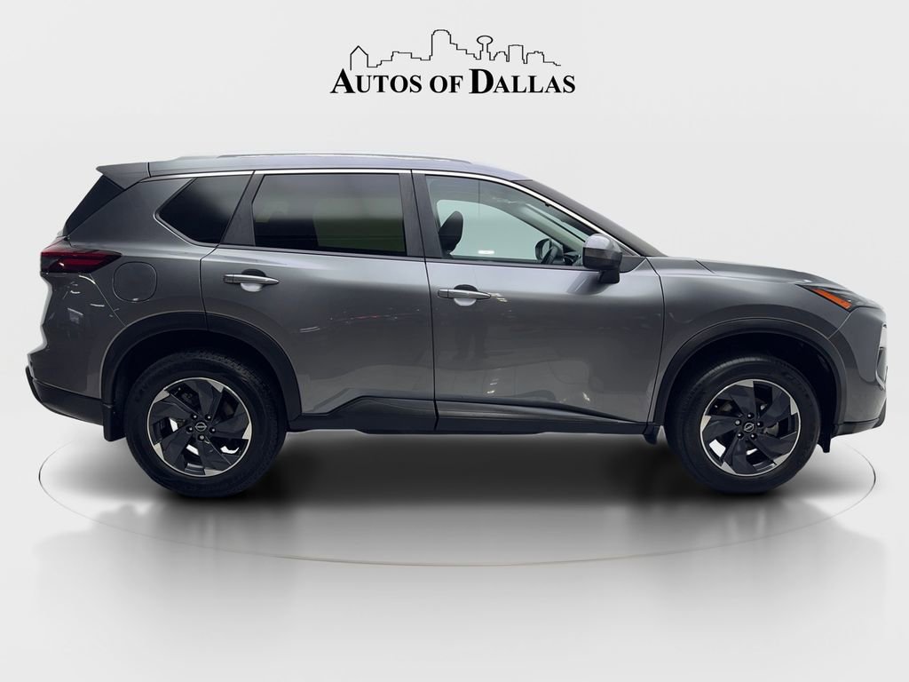 Used 2024 Nissan Rogue SV w/ SV Premium Package image 10