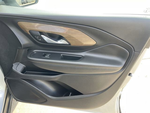 Used 2021 GMC Terrain SLE w/ Driver Convenience Package FWD image 16