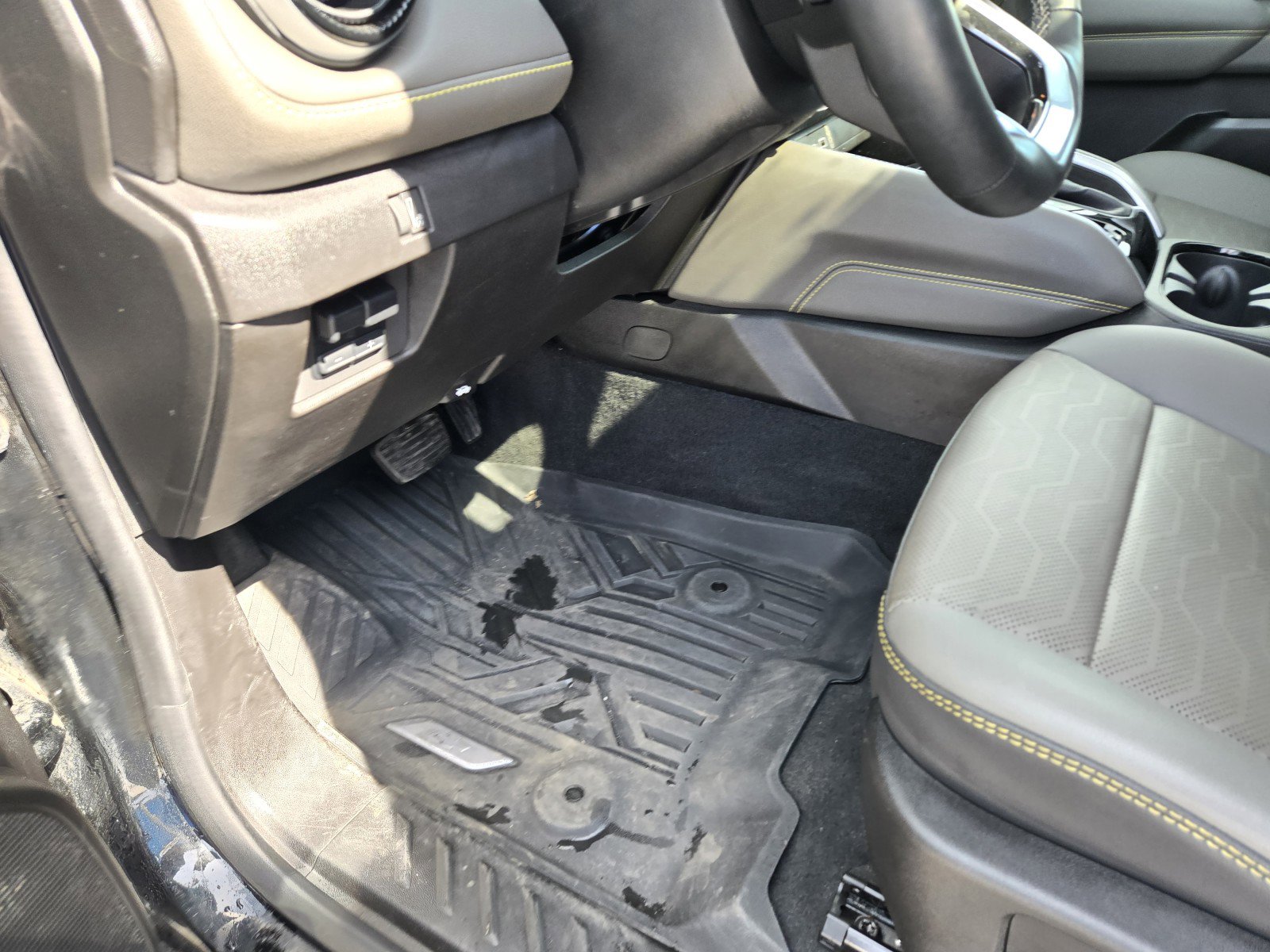 Used 2024 Chevrolet Colorado ZR2 w/ ZR2 Convenience Package III AWD/4WD image 12