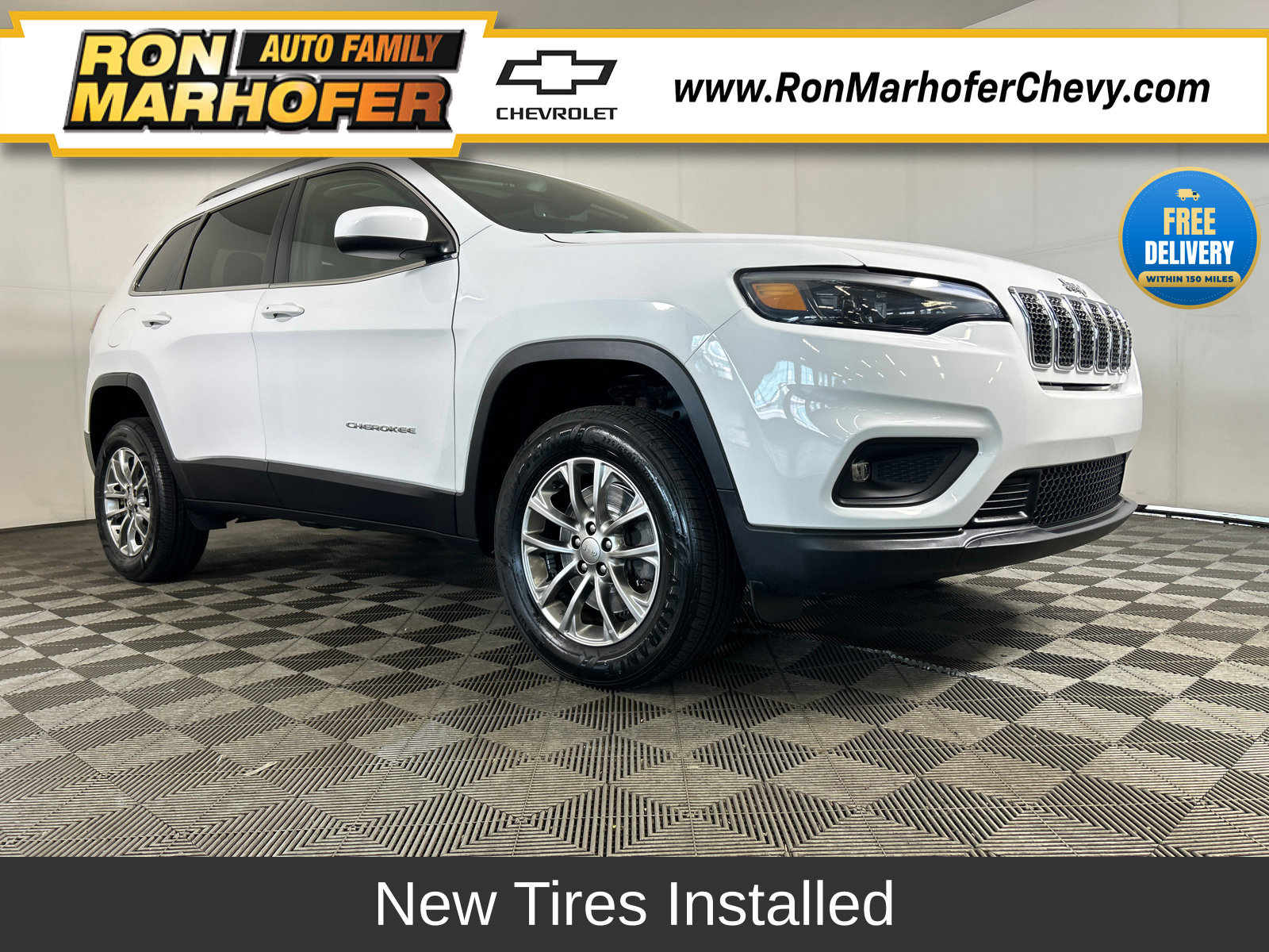 Used 2019 Jeep Cherokee Latitude Plus w/ Comfort/Convenience Group