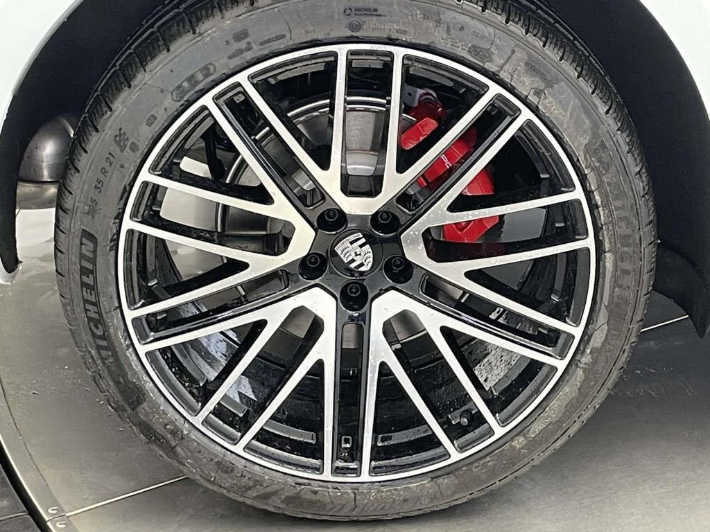 New 2026 Porsche Macan S image 12