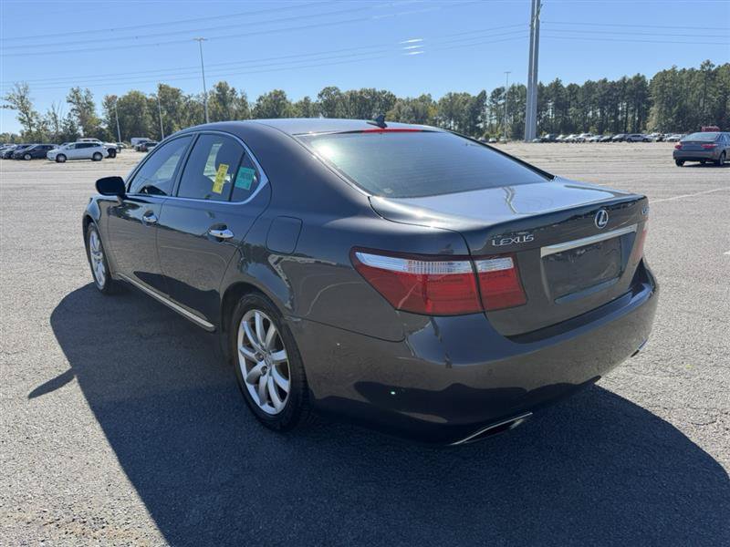 Used 2007 Lexus LS 460 w/ Comfort Pkg RWD image 9