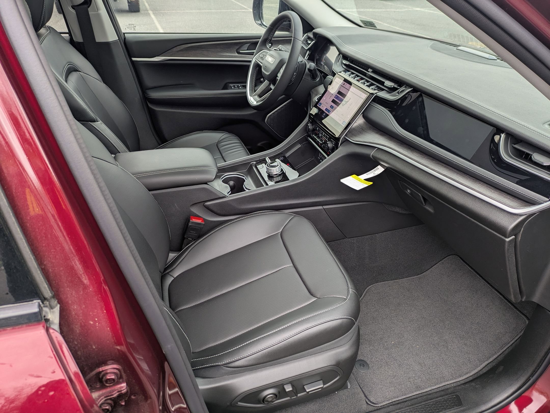 New 2024 Jeep Grand Cherokee Limited 4xe w/ Luxury Tech Group II image 30