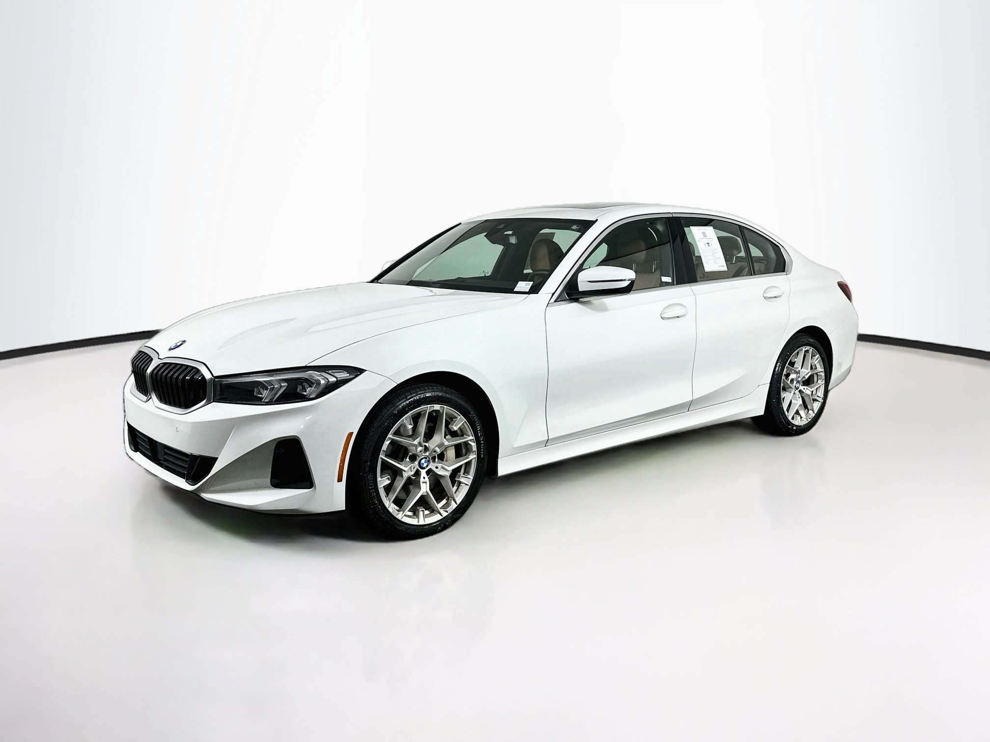 Used 2025 BMW 330i Sedan RWD image 3