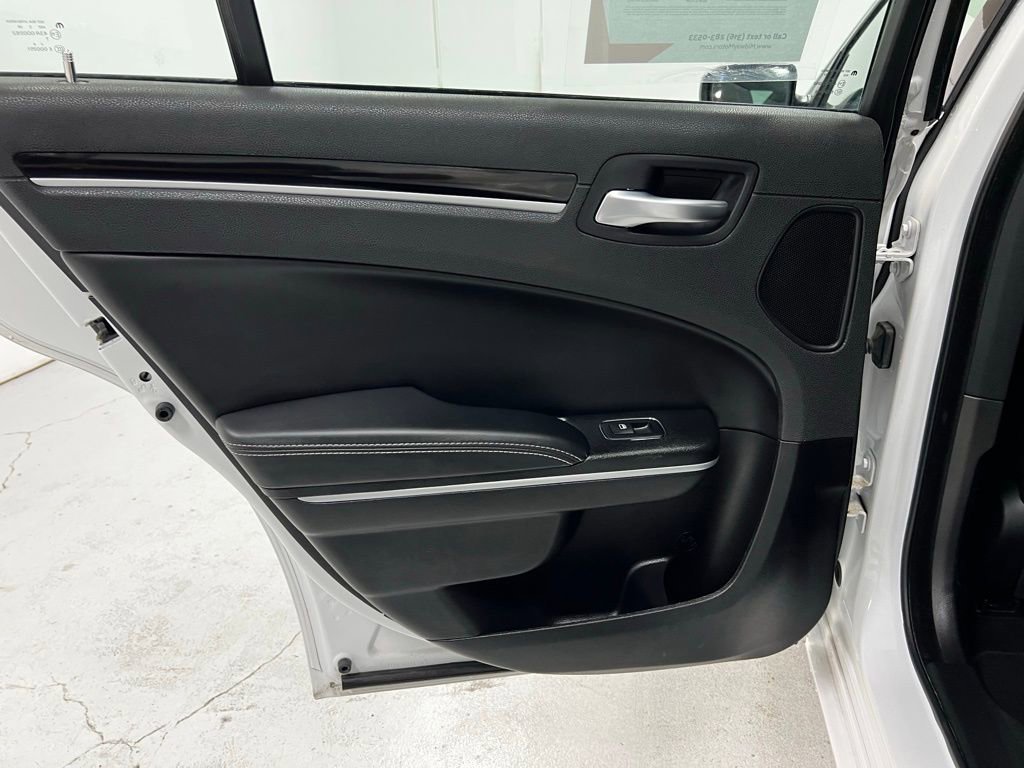 Used 2023 Chrysler 300 S image 23