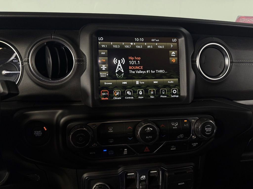 Used 2023 Jeep Wrangler Unlimited Sahara AWD/4WD image 19