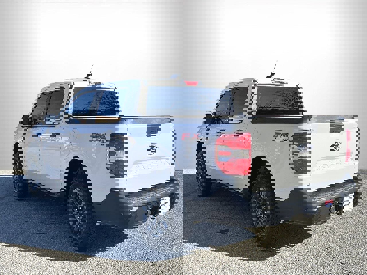 New 2025 Ford Maverick XLT w/ XLT Luxury Package image 23