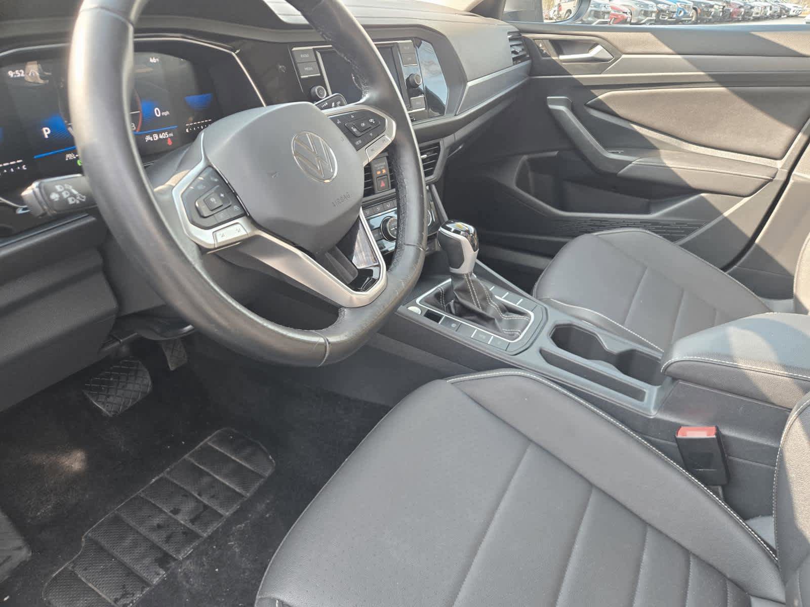 Certified 2024 Volkswagen Jetta SE image 14
